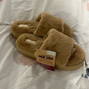 The Original MUK LUKS slippers medium 7-8